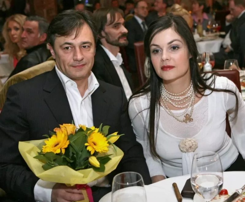 «Он даже не поцеловал меня!»: как русские звёзды строят счастье с иностранцами, рожают детей и находят опору