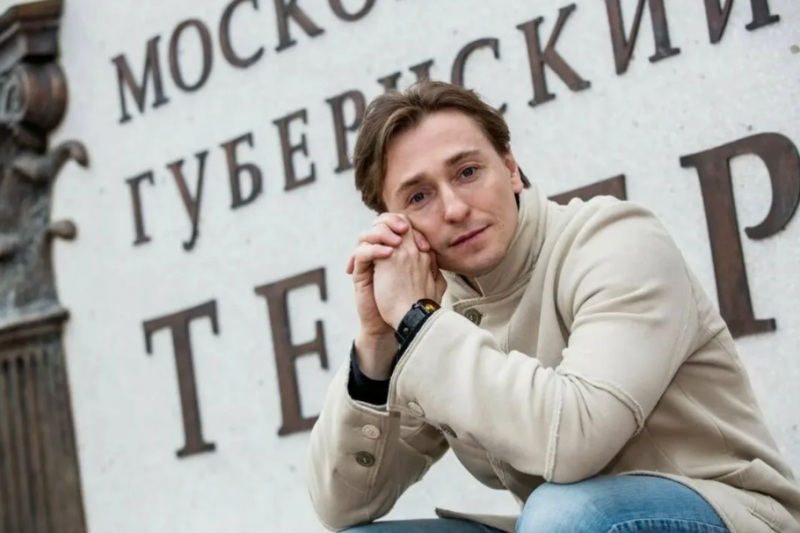 «Он не изменял»: почему после 20 лет брака и 5 детей известный актёр Павел Харланчук ушёл от жены