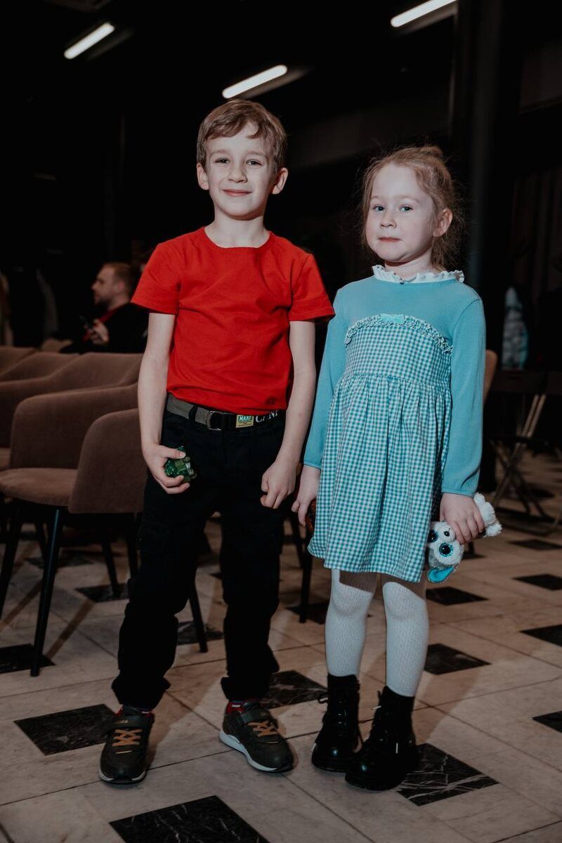 «Он снова стал смотреть на мир шире»: как 77-летний Владимир Стеклов обрёл позднее счастье с дочкой Ариной