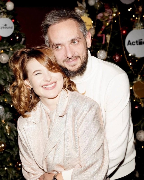 «Жениться можно сколько угодно раз»: кто из звёзд тайно вышел замуж в этом году, а кто повторил клятвы спустя годы?