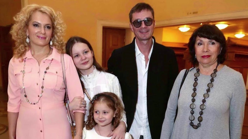 «Дурак! Кто же о таком рассказывает!»: почему Мария Порошина после пяти детей осталась одна, но не сломалась