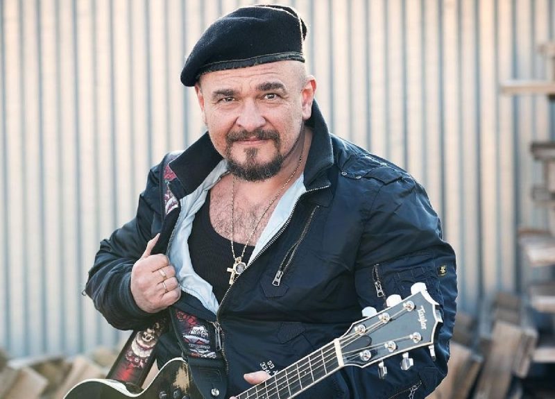 «Я это испытал!»: как "пьяная" удача спасла звезду от монастыря, а бывшая жена отсудила коттедж