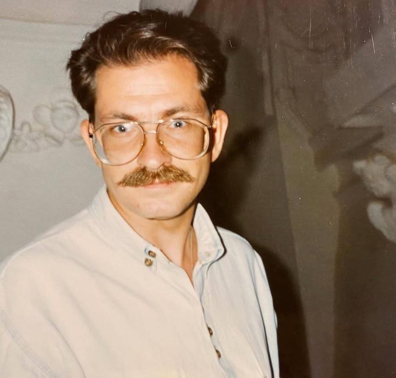 «Юра и Влад»: Альбина Назимова почтила память Юрия Николаева, который был другом ее убитого мужа