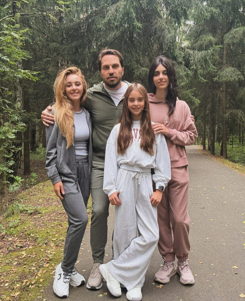 «Ей уже 18, а она не знает, куда идти»: Ревва о судьбе старшей дочери