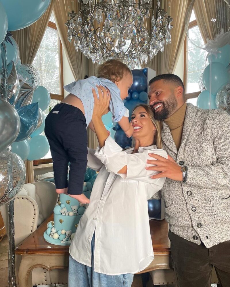 «Копия отца!»: как спустя 4 года выглядит сын Кэти Топурии от бизнесмена-дипломата