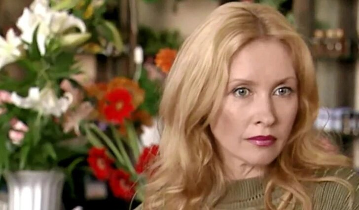 «Как две капли воды»: почему красавица-актриса Светлана Рябова ушла из кино и какими выросли её дочери?