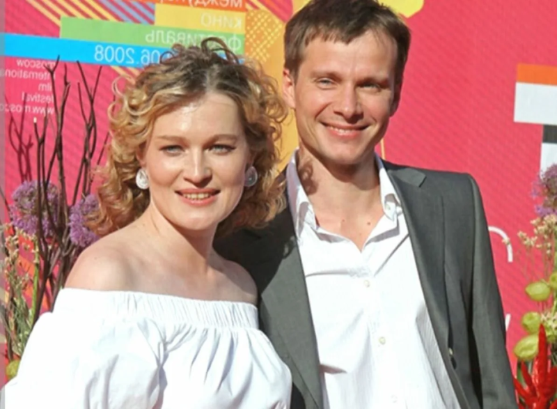 «Она не хотела быть наседкой»: почему распался идеальный брак Толстогановой и Кузичева спустя 18 лет?