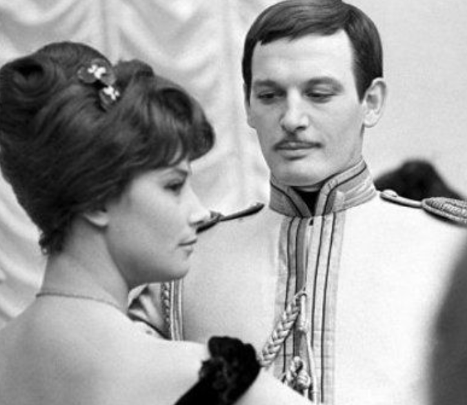 «Мама, я не хочу детей»: почему «русская богиня» Татьяна Самойлова дважды отказалась от материнства и забыла, где живёт