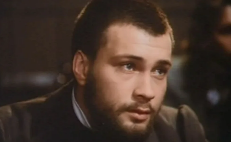 «Мама, ну чего ты плачешь?»: как сын Георгия Данелии обожал любовницу отца, но погиб загадочной смертью в 26 лет