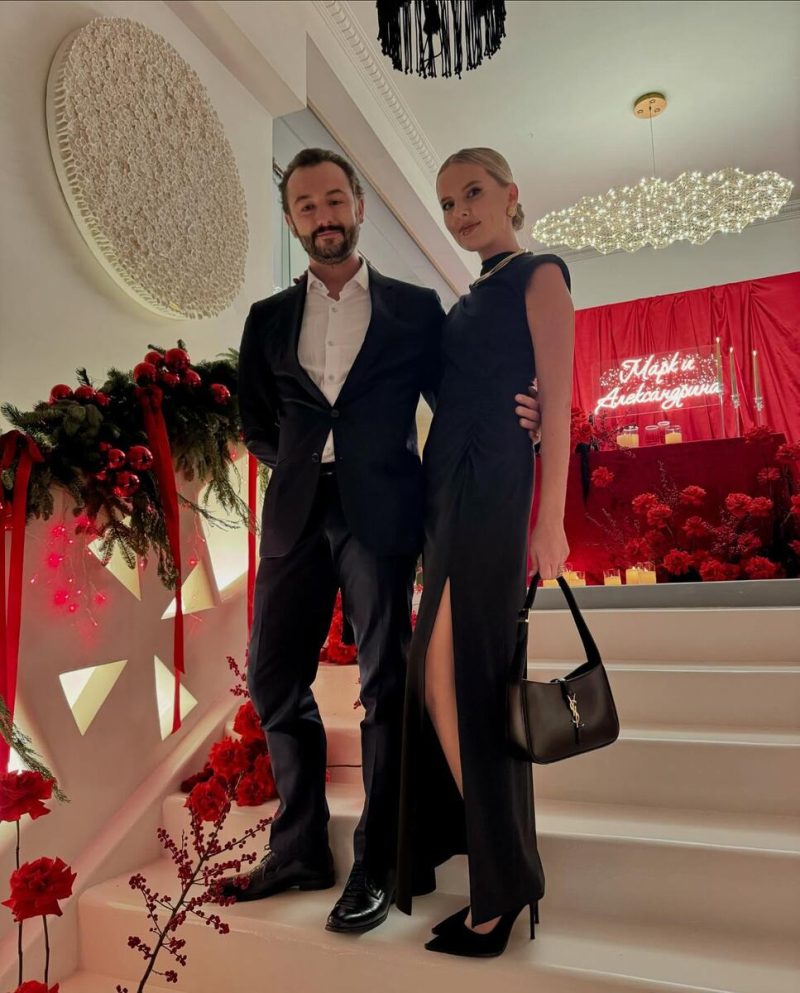 «Он скрывался от нее в шкафу»: почему звезда «Бандитского Петербурга» 11 лет не мог развестись с актрисой Аугшкап