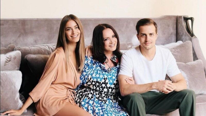 «Я был вынужден покинуть страну»: как внуки Софии Ротару сбежали из Украины и теперь купаются в роскоши за границей