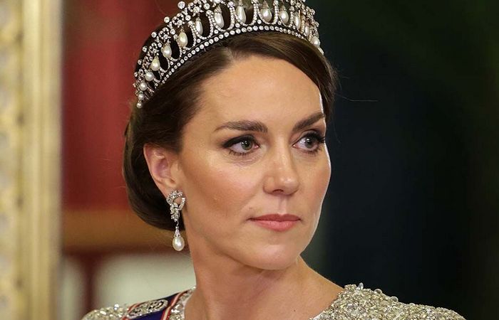 Не давать автографы и не показывать любовь на публике: что еще запрещено Кейт Миддлтон