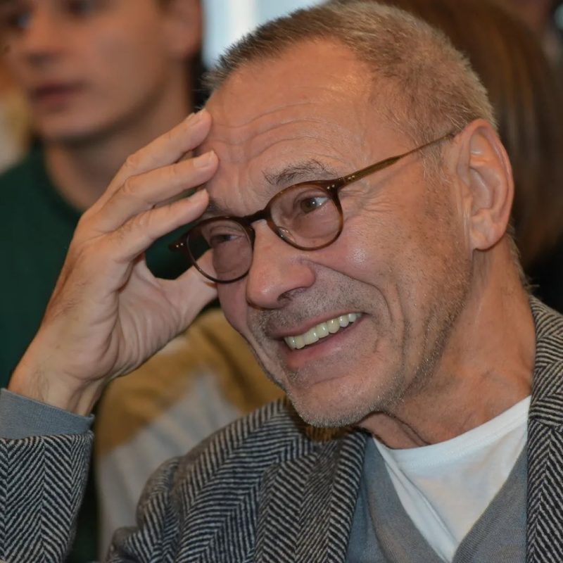 «Поразительное сходство с Михалковым»: каким вырос 22-летний сын Кончаловского, которого не взяли в кино, а Высоцкая скрывала от публики