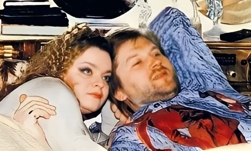 «Он кормил Ларису этими баснями лет пять»: почему Долина рассталась с молодым мужем и что говорят о тайном отце её внучки?