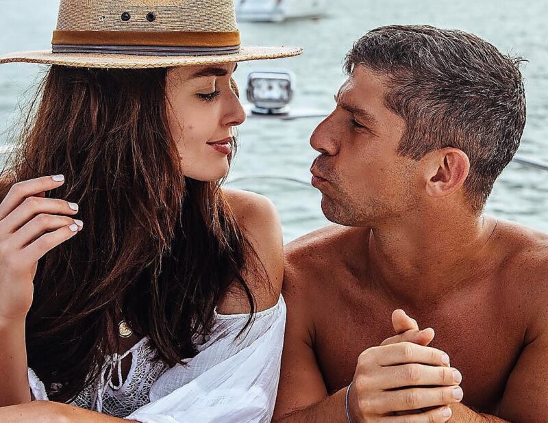 «Он не справился бы с материнством»: как трагически оборвалась жизнь первой жены Кирилла Сафонова, и чем живёт дочь актера в США