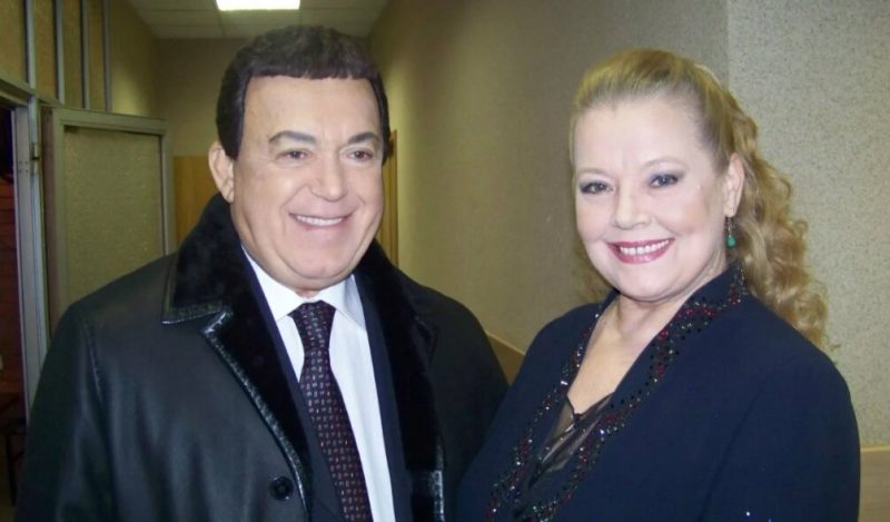 «Куколка» разбила брак кумира: как 