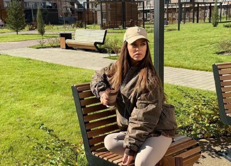 «Мы будем подавать на лишение родительских прав»: Юлия Ефременкова рассказала, как экс-бойфренд уклоняется от алиментов