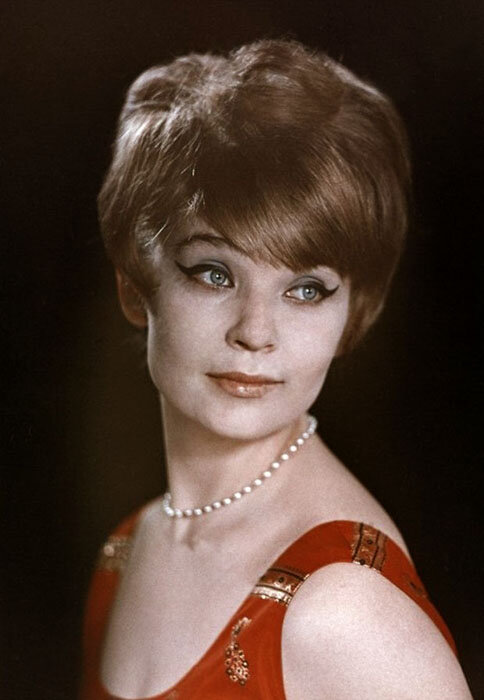 «Он использовал меня!»: почему звезда «Бриллиантовой руки» Светлана Светличная осталась совсем одна, пережив двух сыновей и мужа?