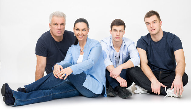 «Я прятал глаза, как нашкодивший кот»: как 62-летний Анатолий Котенев бросил жену с двумя детьми ради новой любви