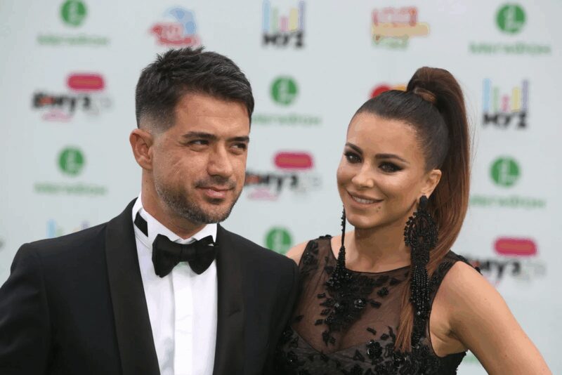 «Где-то намного дальше черты бедности»: Ани Лорак вспомнила, как донашивала одежду за братом и спала на полу