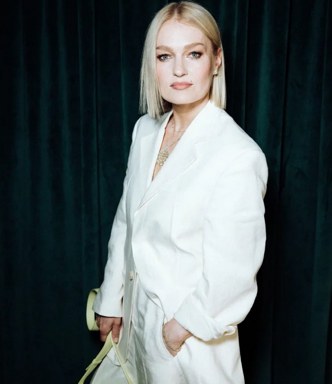 «Природа отдохнула»?: как выглядит 20-летняя дочь Виктории Толстогановой и Андрея Кузичева, и почему она «папина копия»