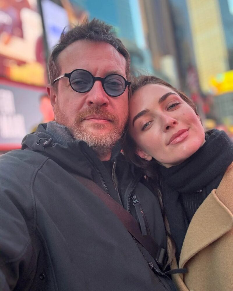 «Он не справился бы с материнством»: как трагически оборвалась жизнь первой жены Кирилла Сафонова, и чем живёт дочь актера в США