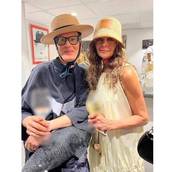 «Малохольного муженька больше не видеть»: как 57-летняя Оксана Фандера изменилась после отъезда и что думают о её жизни в Сети