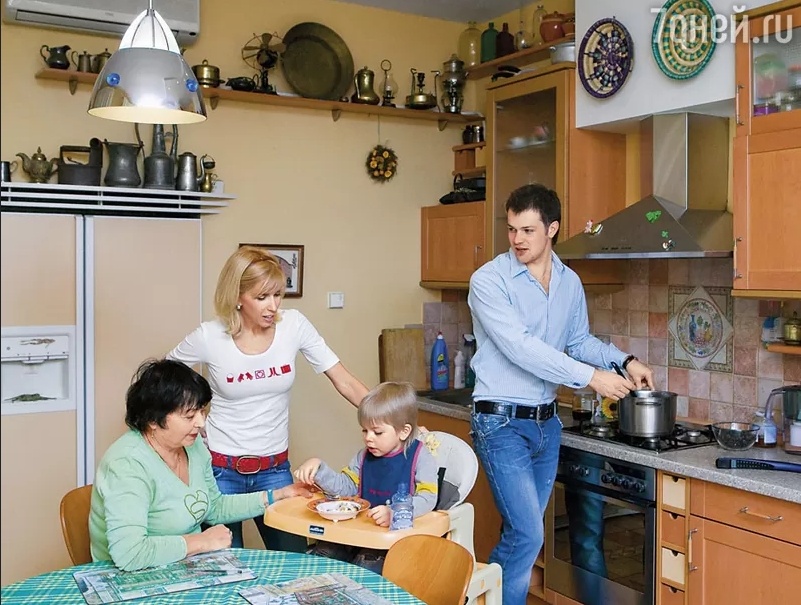 «Нас развела мама Свиридовой»: как выглядит сын Алёны Свиридовой и молодого манекенщика, который моложе отца на 20 лет