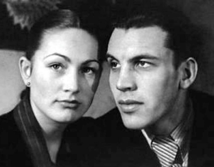 «Она умела только брать»: почему Хитяева из "Тихого Дона" винит невестку в гибели сына