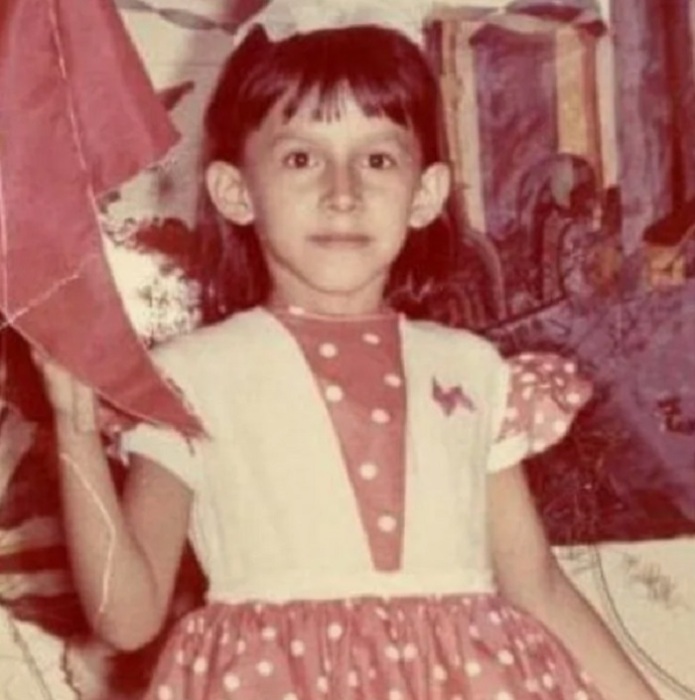 Колготки, подушка, джип: почему Елена Борщёва — магнит для нелепых травм? И откуда у неё латиноамериканская внешность?