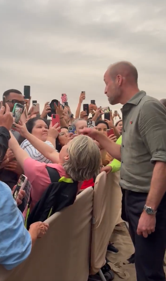 «Ему было весело!»: как 41-летний принц Уильям «раскачал» бразильский интернет