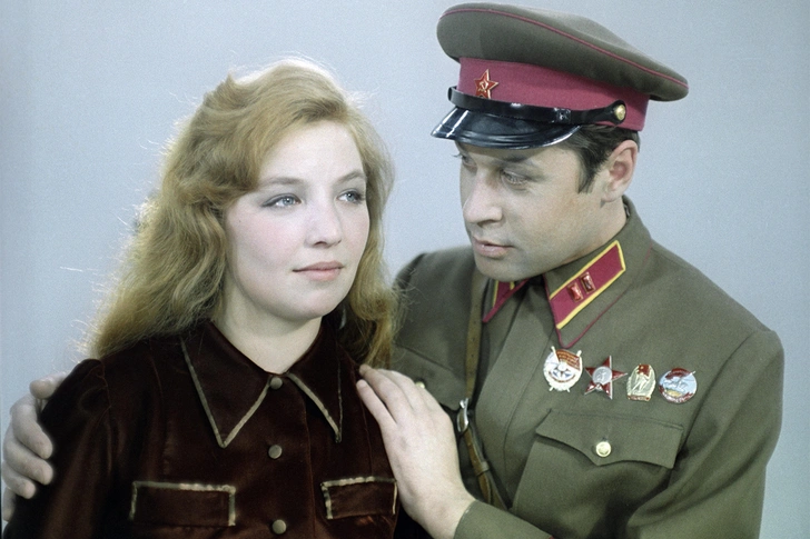 В фильме «…А Зори здесь тихие» актрисе досталась роль главной красавицы Женечки