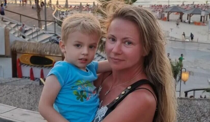 46-летняя звезда ушла от сына Полищук к 17-летнему «красавцу» : как выглядит муж и сын Марии Мироновой?