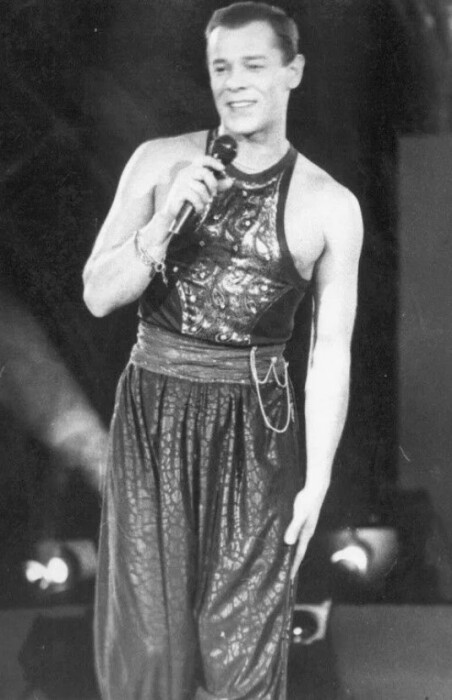 Казаченко: от триумфа к инфаркту через суд с беременной женой или как фанатка разрушила жизнь кумира 90-х