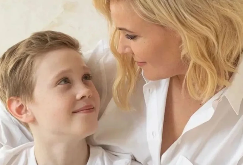 «Я этого, наверное, не переживу!»: почему 48-летняя Куликова боится бунта 15-летнего сына и как сложилась ее личная жизнь после развода