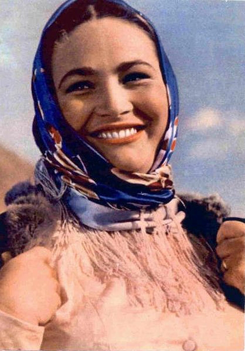 Измены хирурга и строгая свекровь довели Людмилу Хитяеву до разрыва и как она благословила мужа на свадьбу с другой