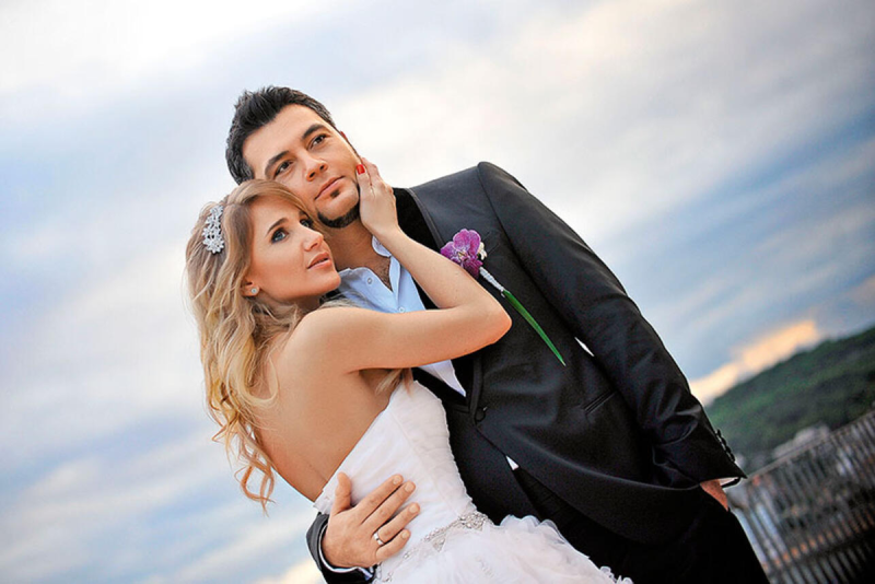 «Она не знала, что я женат»: как 55-летний Газманов добивался любви, а 23-летний Леонтьев нашёл единственную на 53 года