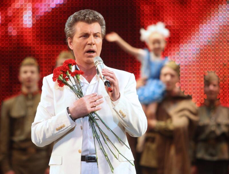 «Голос стал высоким и болезненным»: как "супербаритон" Ярослав Евдокимов сражался с болезнью и забвением