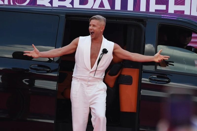 «Видел чертей» и готовится к операции: что скрывает 51-летний Митя Фомин, и кто разбил сердце звезде?