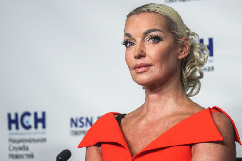 Волочкова поцеловала Желудя: что важнее балерине – деньги или секс