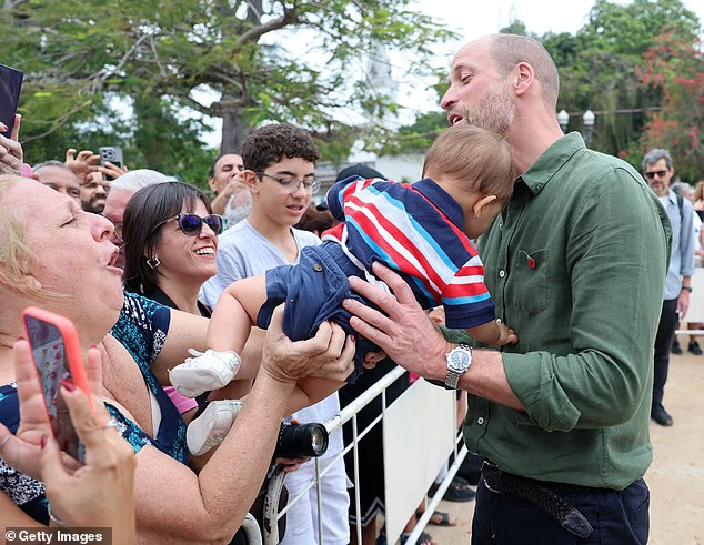 «Ему было весело!»: как 41-летний принц Уильям «раскачал» бразильский интернет