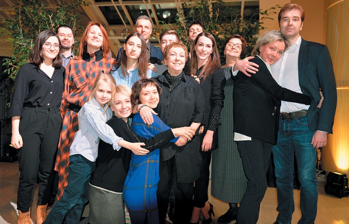 Почему 86-летняя "бабушка из Папиных дочек" прописала киргизку вместо правнуков?