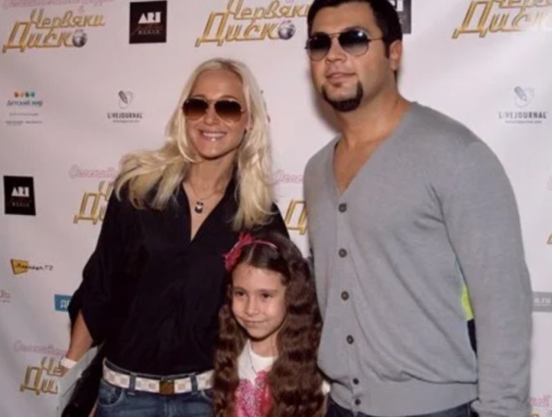 «Он заставил меня побегать»: что скрывает 17-летний союз Юлии Ковальчук и Алексея Чумакова