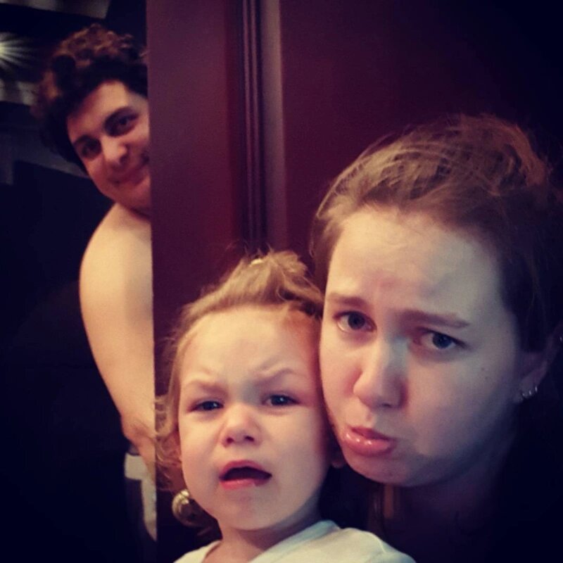 «Она переплюнет всех нас!»: почему сын Марии Ароновой бросил невестку, а внучка стала главной драмой в семье актрисы