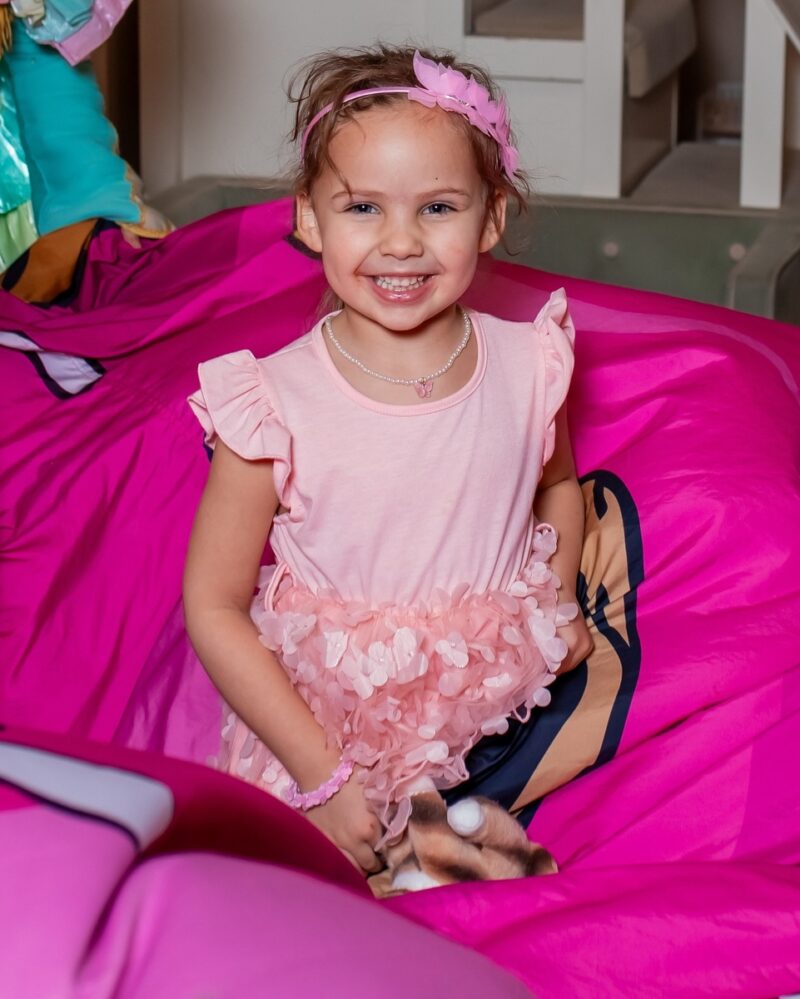 «Мы давно живем отдельно»: почему звезда Первого канала Тимур Соловьев скрывал развод с матерью своей 4-летней дочери