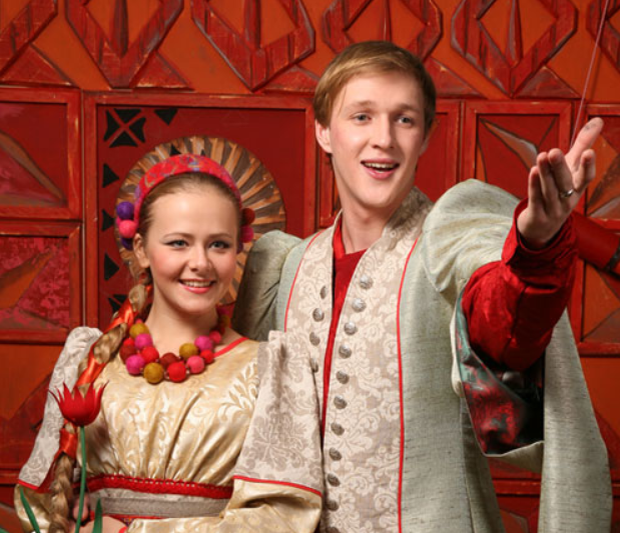 «Не верили в их брак» : как изменилась жизнь 35-летнего Алексея Красноцветова после развода с женой, которая старше на 14 лет