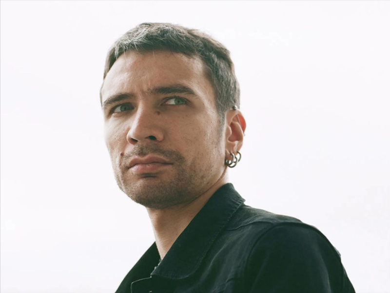 «Он сам не стремился быть полноценным отцом» : почему сын Виктора Цоя 30 лет избегал фамилии легендарного отца и как сейчас выглядит его дочь