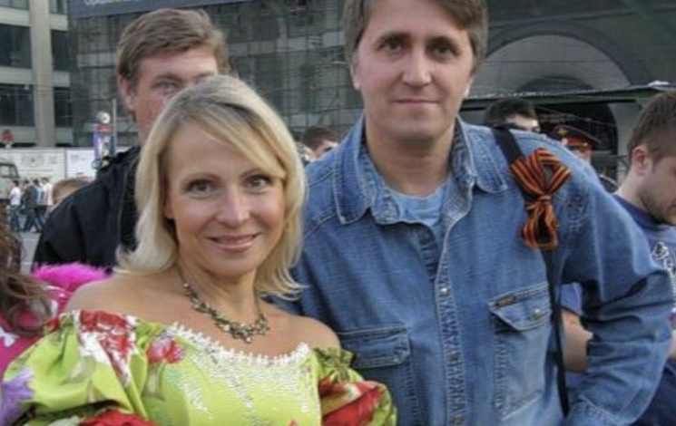 «Не терплю предательства»: как развод после 20 лет брака разделил Валерия Сёмина и Елену Василёк, и почему сын отвернулся от отца?