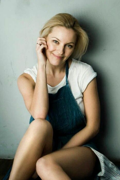 Рыдала в свой день рождения: как "фея" из ресторана Яна Крайнова покорила Москву и нашла любовь в 39