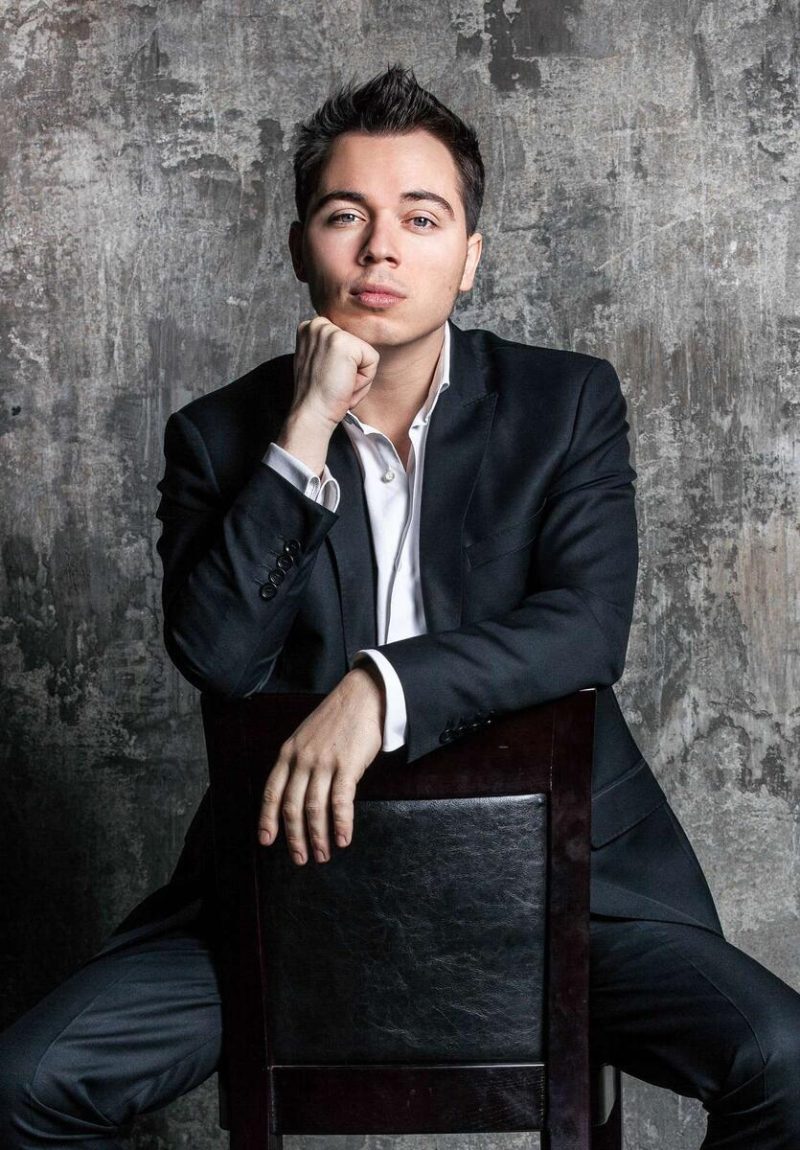 «Есаул» и «Морячка» принесли славу, но не счастье: как 73-летний Олег Газманов пережил развод и воспитал троих детей?